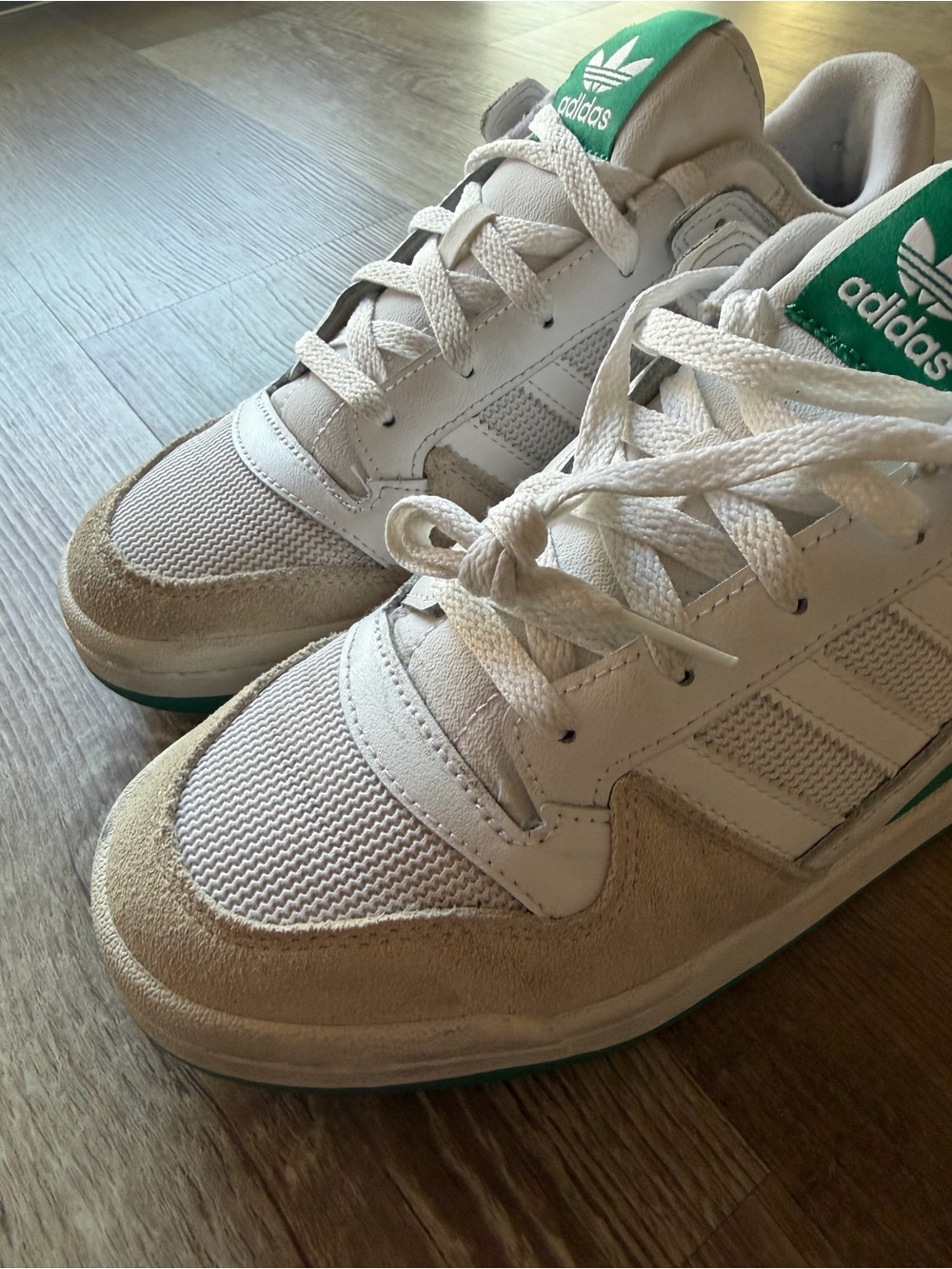 adidas White & Green Men's Low-Top Sneakers with Suede Overlay - Picture 5 of 6